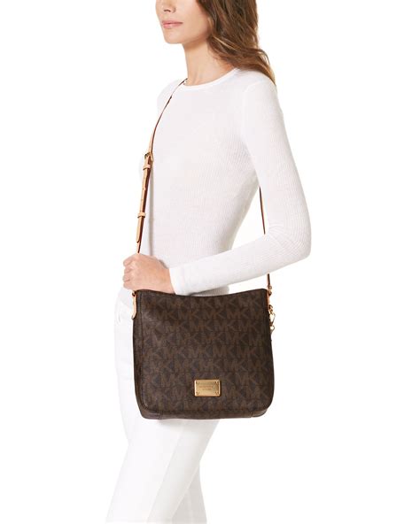 michael kors jet set large travel messenger bag brown|Michael Kors saffiano jet set.